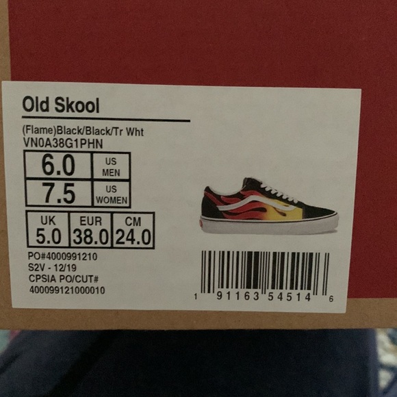 Vans - Picture 4 of 4